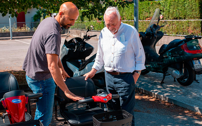 Consegna e istruzioni scooter elettrici Monza Milano