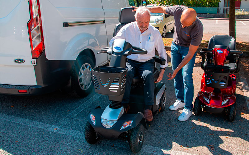 Consegna e istruzioni scooter elettrici Monza Milano